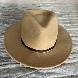 Trendy 100% Wool Tan Hat